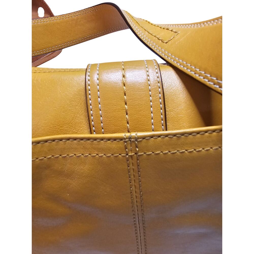 COACH Leather Soho Shoulder Flap bag - Picture 6 of 14